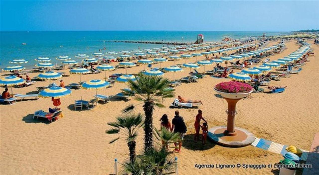 利尼亚诺萨比亚多罗Lignano Riviera公寓 外观 照片